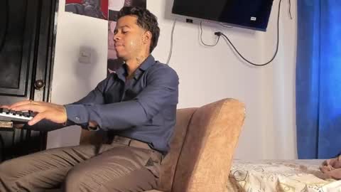 Davide online show from April 19, 2026, 6:54 pm