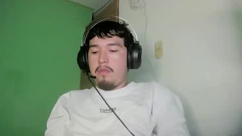 Snapshot of davidlasecuela chatting on February 12, 2026, 5:24 am DavidSkinny online show from February 12, 2026, 5:24 am