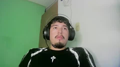 Snapshot of davidlasecuela chatting on February 22, 2026, 3:07 am DavidSkinny online show from February 22, 2026, 3:07 am