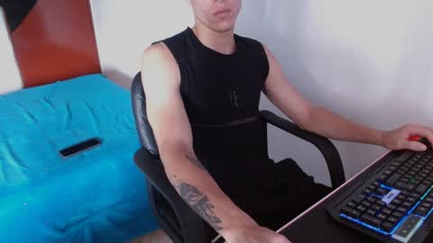 davidsalazar33 online show from January 5, 2025, 6:35 pm