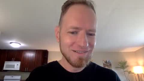 Snapshot of davidwilcox1982 chatting on October 12, 2025, 6:29 pm Dave online show from October 12, 2025, 6:29 pm