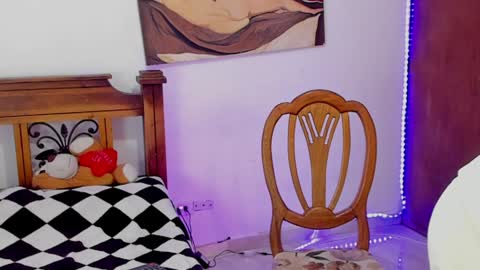 Snapshot of davies_brown chatting on January 3, 2025, 8:22 pm Davies brown schedule 12pm to 5pm col time online show from January 3, 2025, 8:22 pm