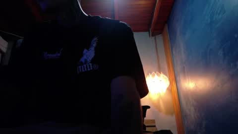 daviid_huge online show from April 12, 2026, 3:33 am