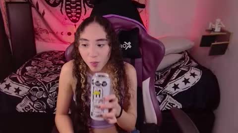 Snapshot of davina_heart chatting on November 23, 2025, 4:07 pm Davina online show from November 23, 2025, 4:07 pm