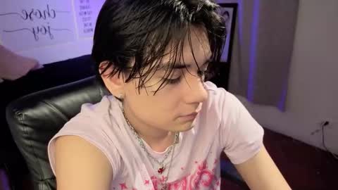 davoxer online show from March 13, 2026, 3:13 am