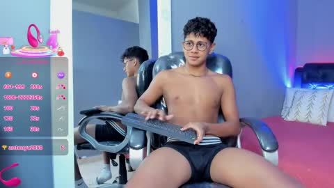 dawn_16 online show from September 29, 2025, 9:41 pm