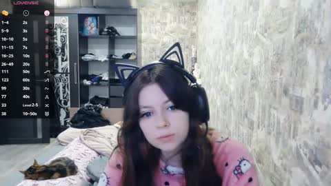 Alice online show from December 1, 2025, 9:03 am