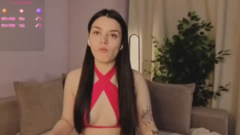 Snapshot of day_one_darling chatting on November 2, 2025, 5:21 am day_one_darling online show from November 2, 2025, 5:21 am