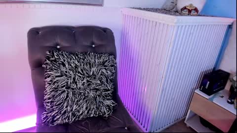 dayanne7 online show from January 22, 2025, 4:34 am