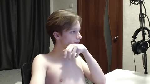 DayliLong online show from February 26, 2025, 6:43 pm