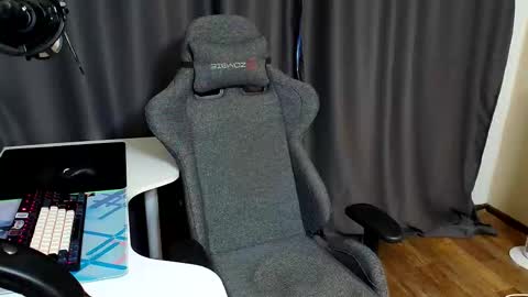 DayliLong online show from September 29, 2025, 11:48 am