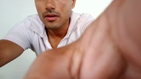 Snapshot of dayner_r chatting on July 25, 2026, 4:37 pm dayner_r online show from July 25, 2026, 4:37 pm
