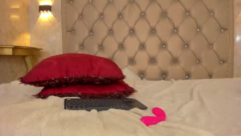 DAYRA ANGELS online show from January 4, 2025, 2:56 am