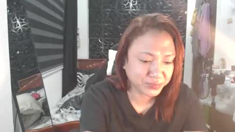 Snapshot of dazzlinglady44 chatting on December 18, 2024, 11:24 am stephaniechim online show from December 18, 2024, 11:24 am