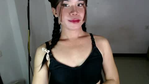 dazzzlingcarol online show from July 6, 2026, 3:03 pm