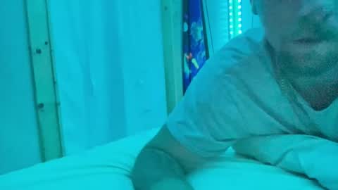 Snapshot of dcwells1992 chatting on October 26, 2025, 8:31 am dcwells1992 online show from October 26, 2025, 8:31 am