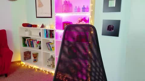 Shari online show from January 19, 2026, 6:17 am