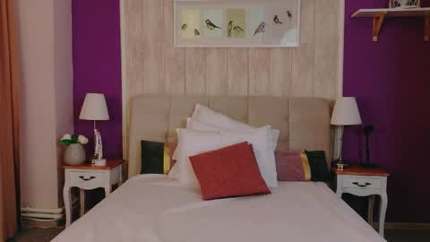 Shari online show from April 7, 2026, 4:35 am