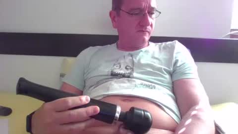 Play with me while I watch you german handsome squirtlover love small girls small tits big clit cut c2c shaved online show from April 8, 2026, 7:41 am