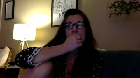 DDMolly online show from January 4, 2025, 5:16 am