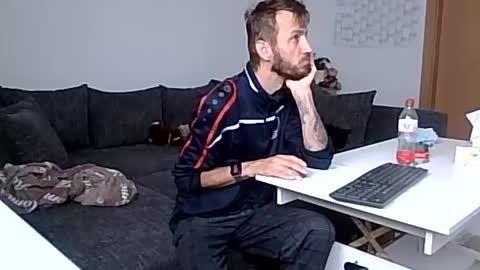 Snapshot of deaf_fc_union_berlin14 chatting on June 15, 2026, 4:31 pm robert online show from June 15, 2026, 4:31 pm