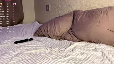 Elsa online show from April 16, 2026, 9:39 pm