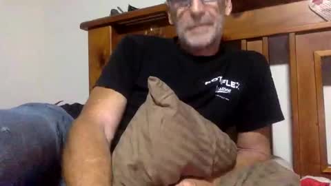 deanofflove2210 online show from January 2, 2025, 12:35 pm