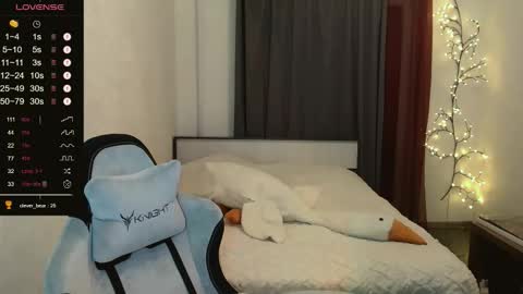 dear_helga online show from September 19, 2025, 4:40 pm