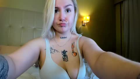 Debbie Mon Tue Fri Sun Sat GMT 3 1000am - 0400pm  online show from September 20, 2025, 4:30 pm