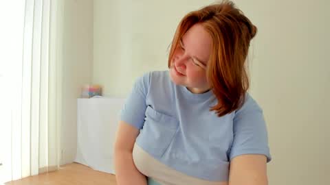DeboraDebbieDee online show from June 4, 2026, 5:24 am