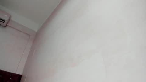 debora ortiz online show from September 18, 2025, 1:02 pm