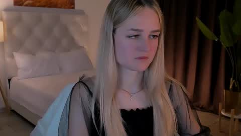 Debora online show from October 15, 2025, 3:50 am