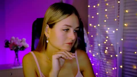 Debora online show from November 18, 2025, 3:34 am