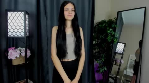 Eva online show from November 8, 2025, 2:01 am