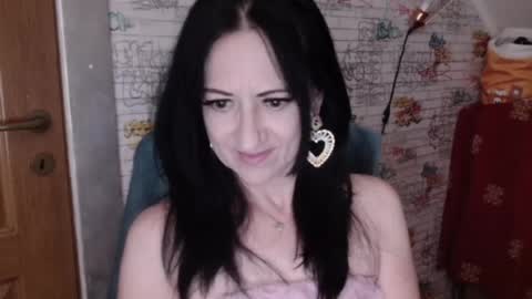 DebraMilf online show from July 12, 2026, 1:40 am