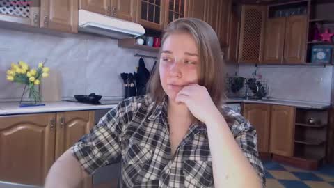 debramust online show from February 26, 2025, 1:19 pm