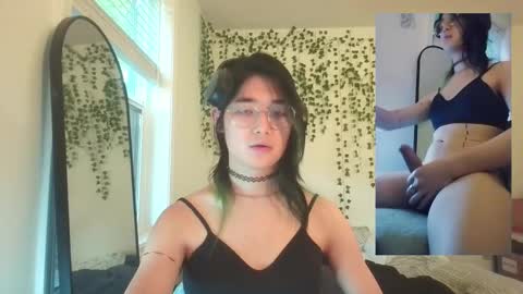 deciduousdoll online show from October 28, 2025, 10:12 pm