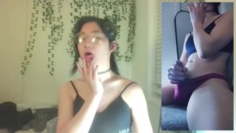 deciduousdoll online show from November 29, 2025, 6:49 am