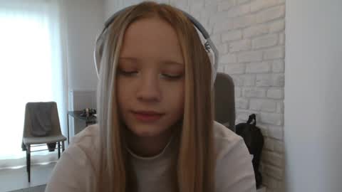 Amanda online show from May 18, 2026, 4:02 pm