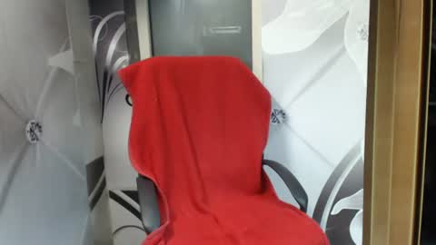hi guys i m a cute milf i m here for good time and nice people pls be respectfool and enjoy me online show from July 28, 2026, 2:40 am