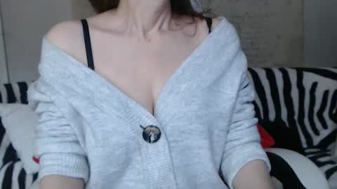 KamiDevi online show from January 17, 2025, 12:10 pm