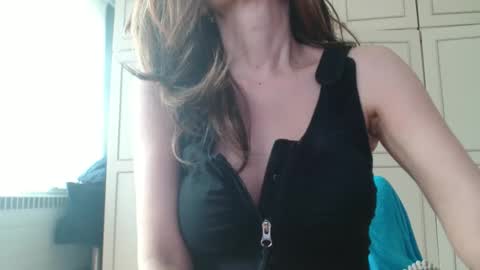 KamiDevi online show from April 18, 2026, 2:21 pm