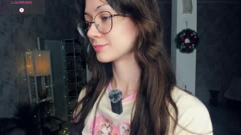 Amy online show from December 18, 2025, 7:20 pm