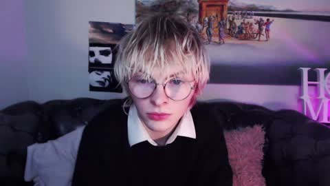 Snapshot of deficitt chatting on January 28, 2025, 9:29 pm deficitt online show from January 28, 2025, 9:29 pm