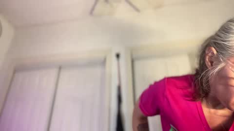 Tori online show from November 18, 2025, 2:39 am