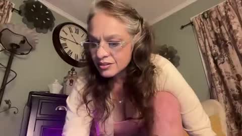 Snapshot of degeneratesaint chatting on June 25, 2026, 3:39 am Tori online show from June 25, 2026, 3:39 am