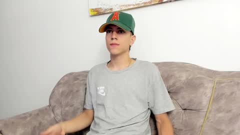 Snapshot of dei_v_48 chatting on January 15, 2025, 7:34 pm DEIVY online show from January 15, 2025, 7:34 pm