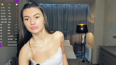 Laura online show from April 12, 2026, 7:57 am