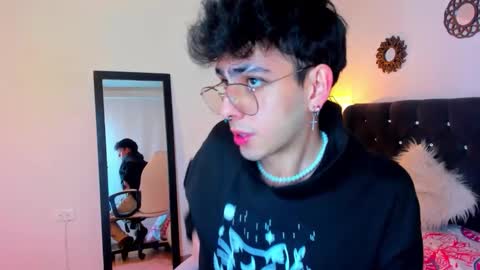 Snapshot of deimondx chatting on November 4, 2025, 12:37 pm deimondx online show from November 4, 2025, 12:37 pm