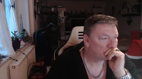 Snapshot of deinprinz2312 chatting on December 9, 2024, 7:17 am deinprinz2312 online show from December 9, 2024, 7:17 am